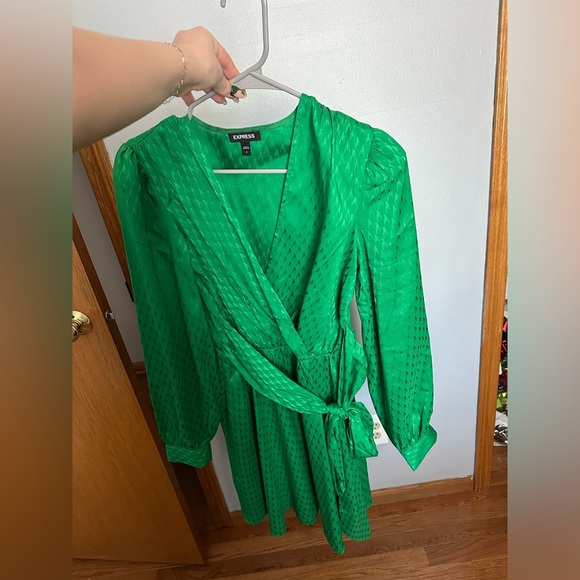 Express Dresses & Skirts - Worn once. Green Xpress long sleeve size small dress